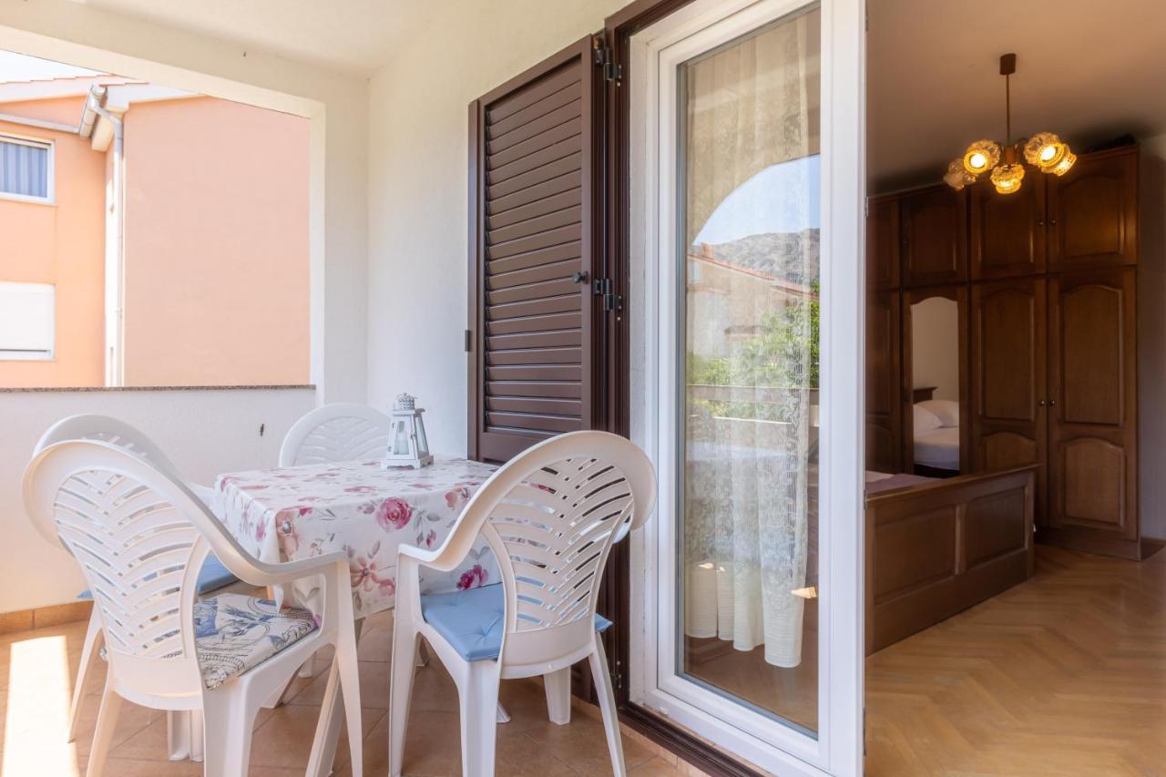 באסקה Apartment Beti With Balcony מראה חיצוני תמונה
