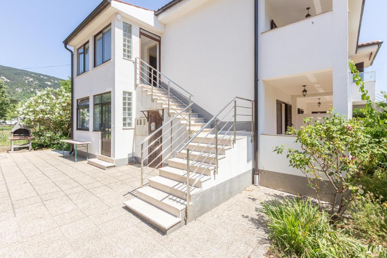 באסקה Apartment Beti With Balcony מראה חיצוני תמונה