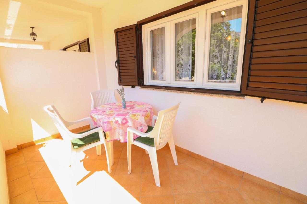 באסקה Apartment Beti With Balcony מראה חיצוני תמונה
